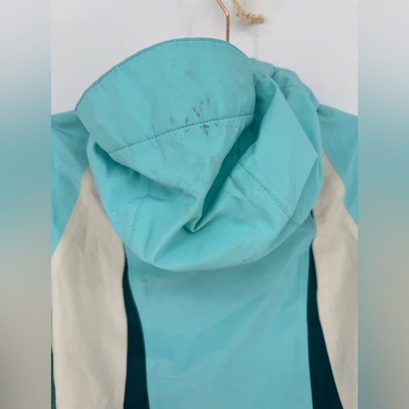 The North Face Girls Double Zip Hyvent Hooded Jacket - Picture 5 of 16